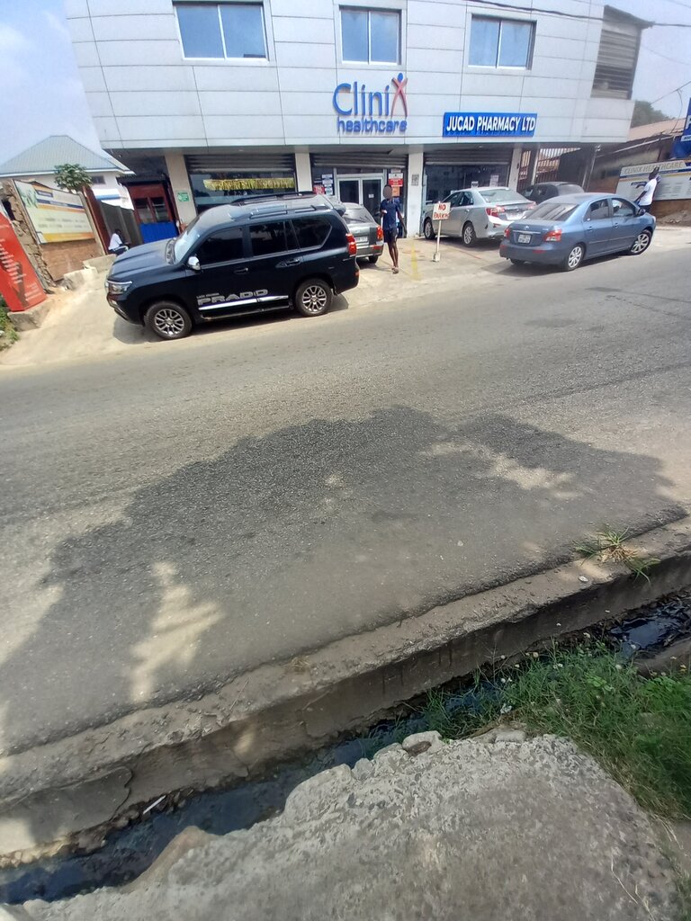 Medical center, clinic Clinix Healthcare, Accra, photo