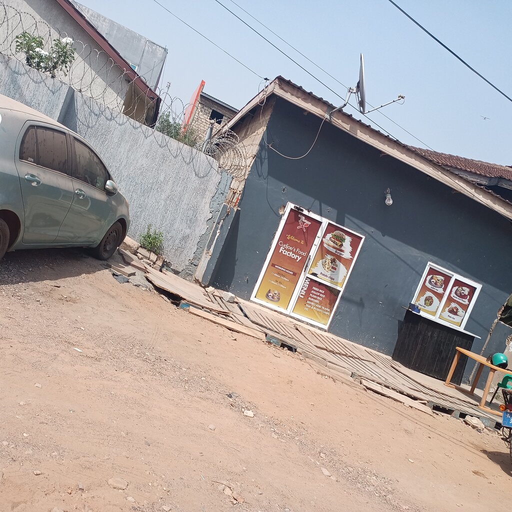 Canteen Cudjoe's Food Factory, Accra, photo