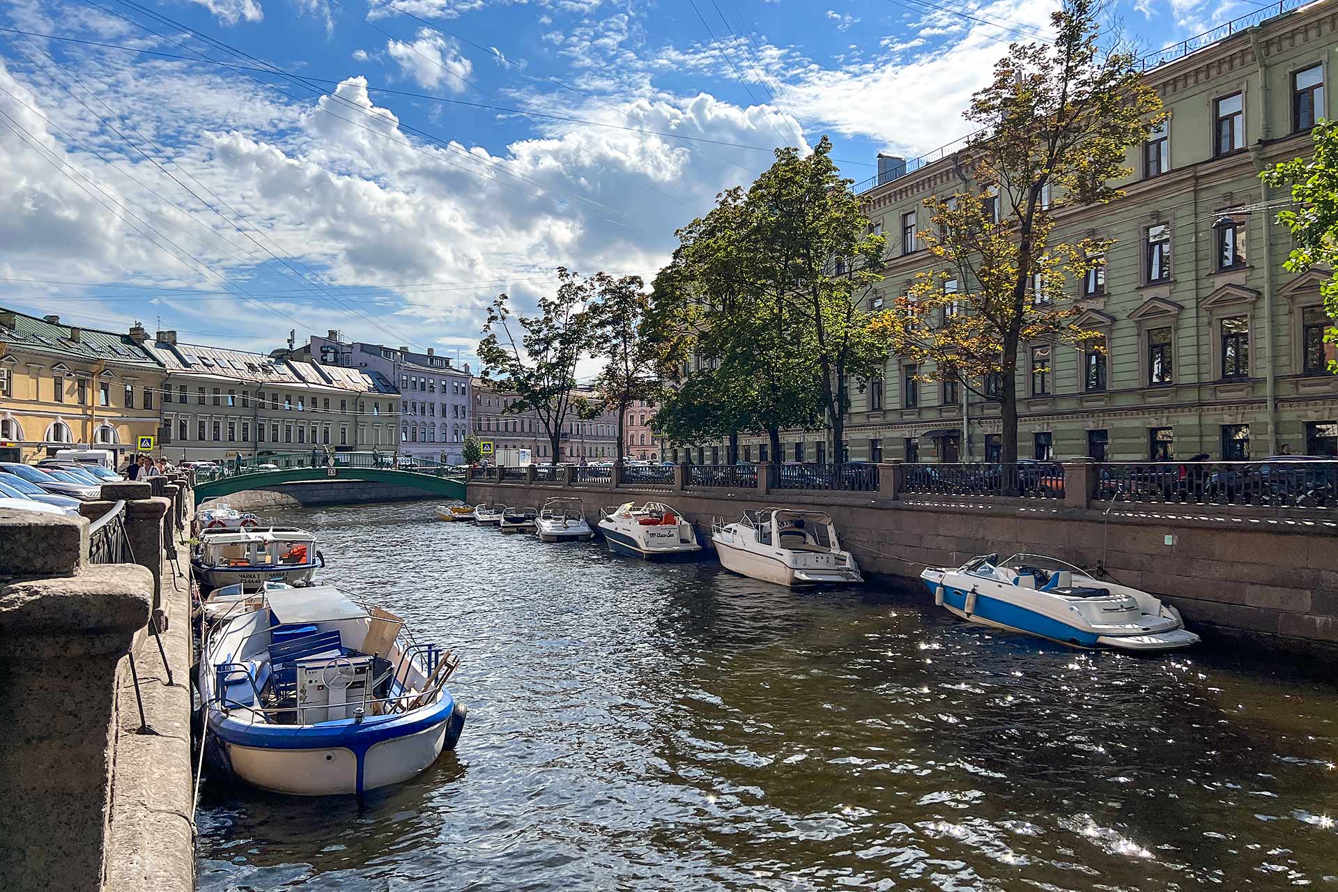 Фото Друзья на Сенной