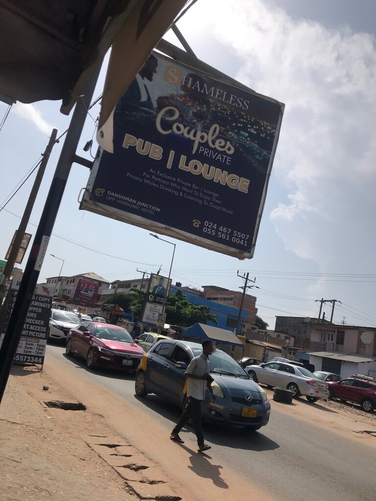 Bar, pub Eve's Shameless Pub & Night Club, Accra, photo