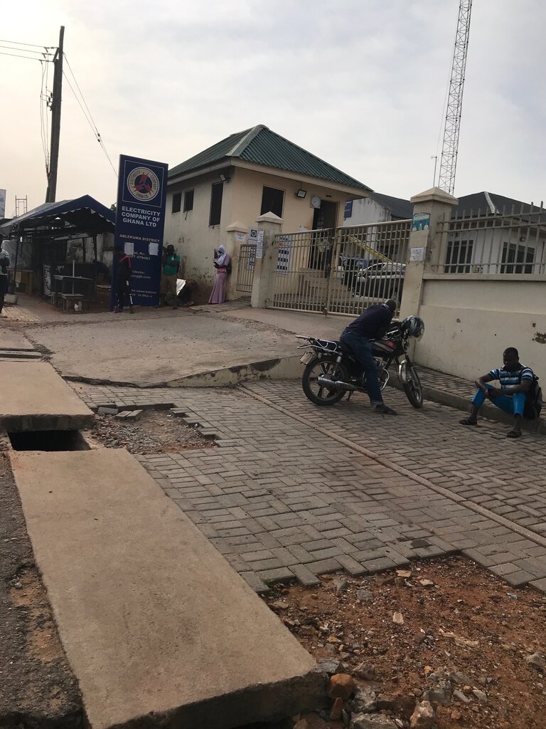 Maintenance of electricity networks Ecg, Earth, photo