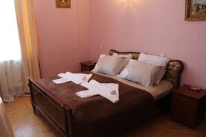 Prestige (Merab Kostava Avenue, 21), hotel