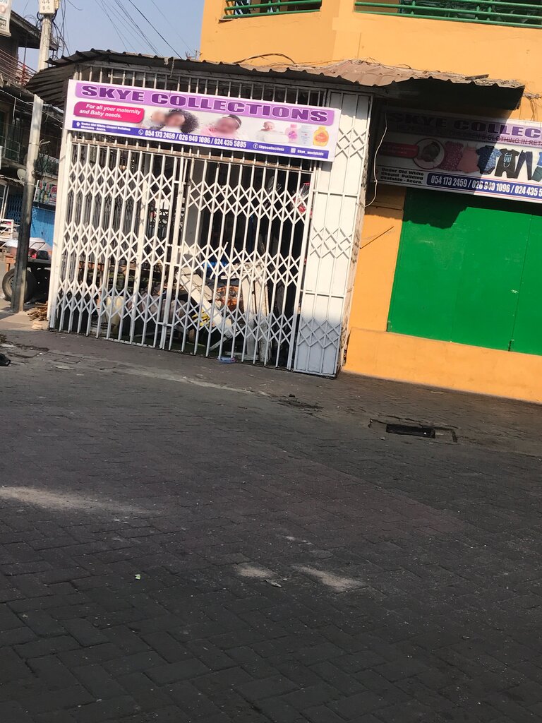 Clothing store Skye Collection, Accra, photo