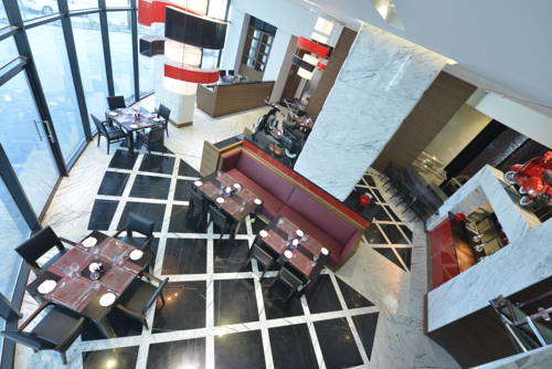 Фото Ramee Grand Hotel and Spa