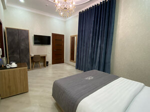 Leader Hotel (Rakatboshi street, 85), hotel