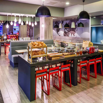 Фото Ibis London City - Shoreditch