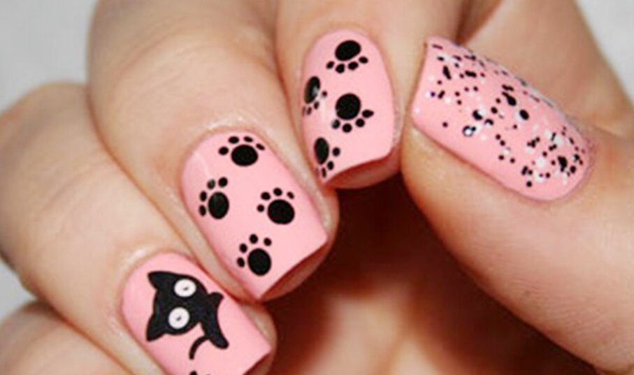 Как рисовать кошачьи лапки на ногтях