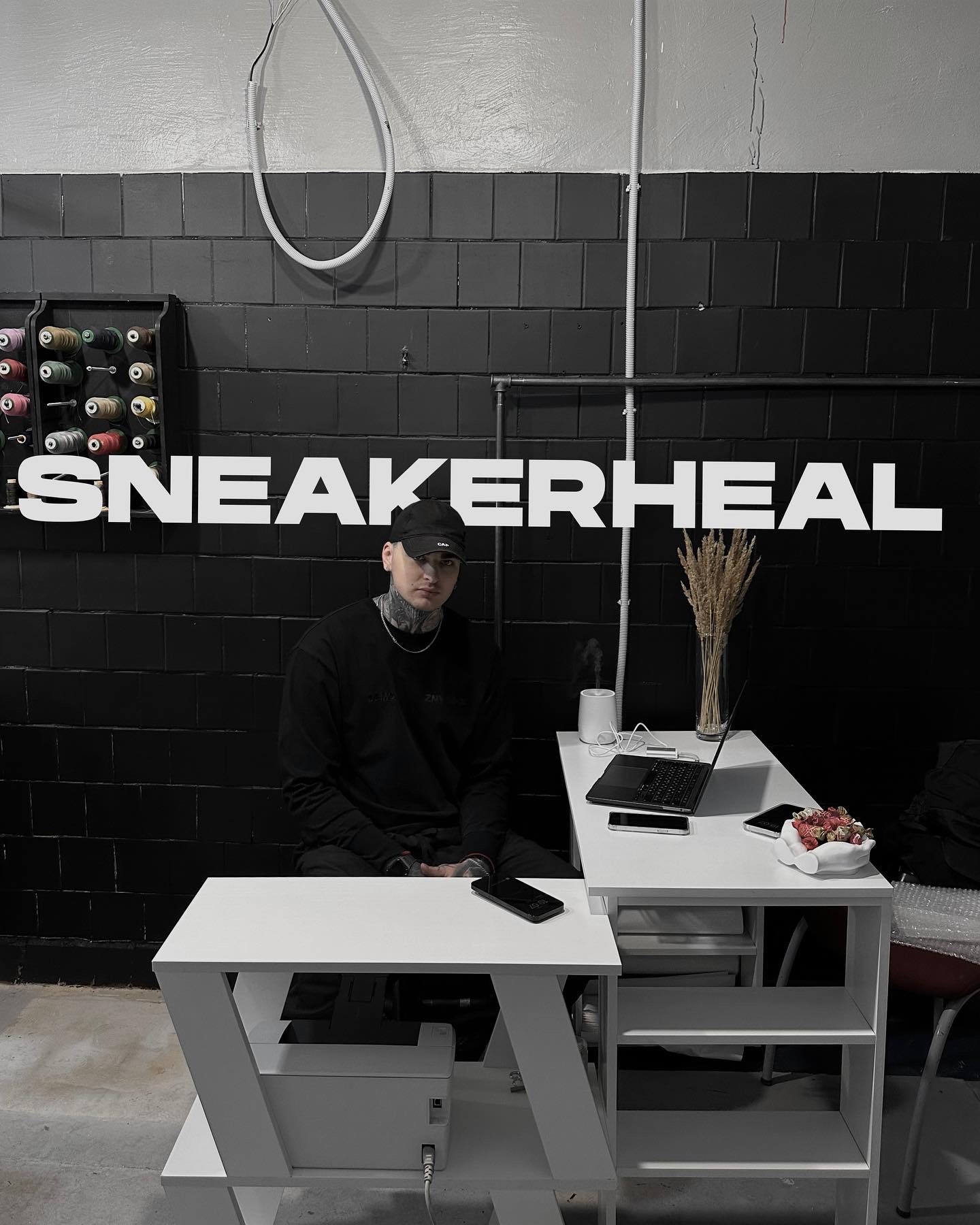 Sneakerheal, ремонт обуви, Шелапутинский пер., 6, стр. 3, Москва — Яндекс Карты