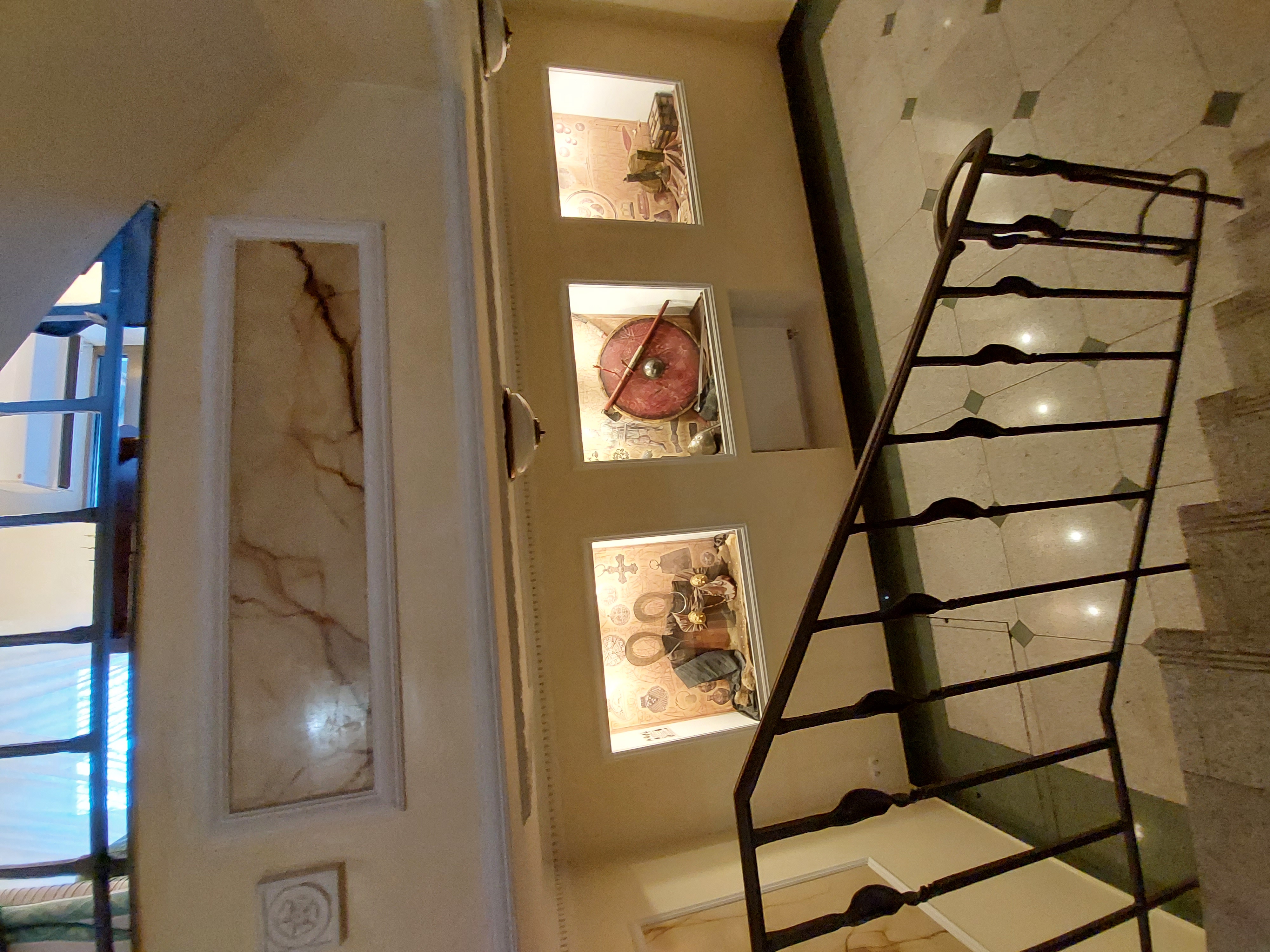 Фото Двор Подзноева, Бизнес корпус