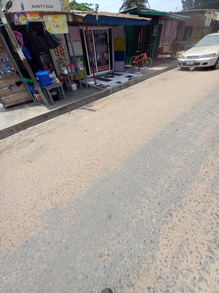 Barber shop Kobby's, Accra, photo