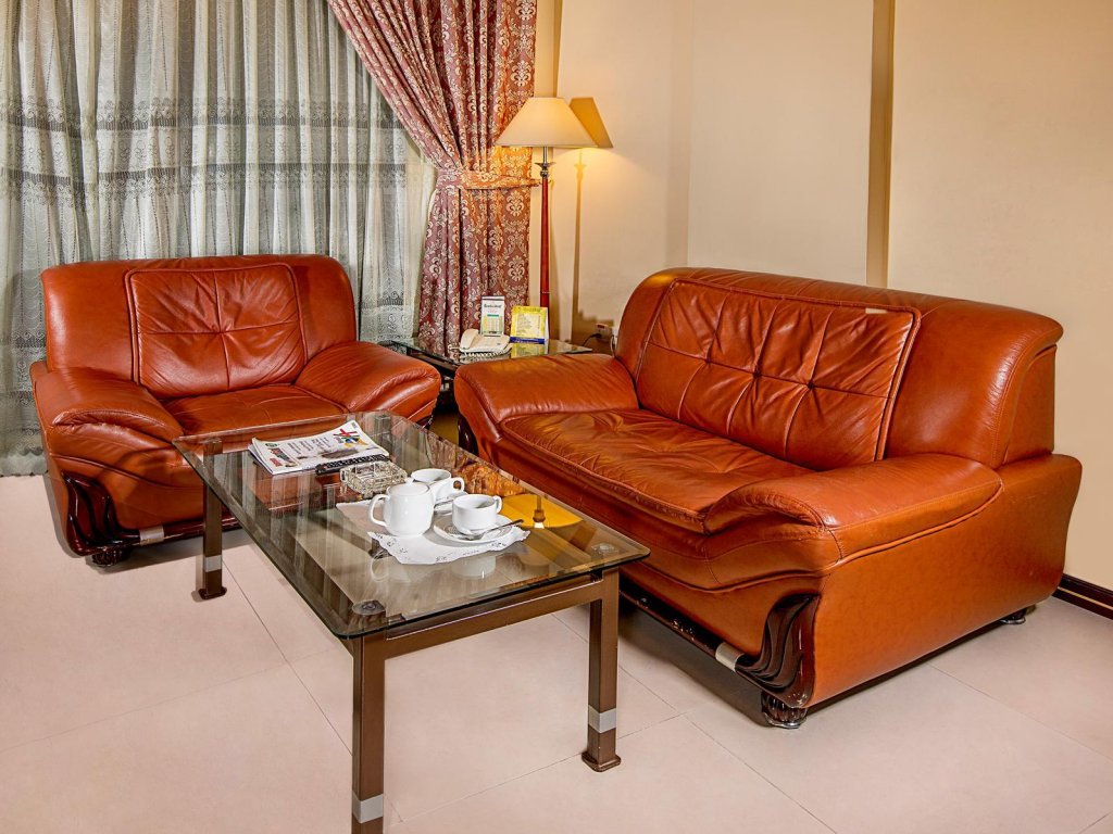 Фото Taj Plaza Hotel