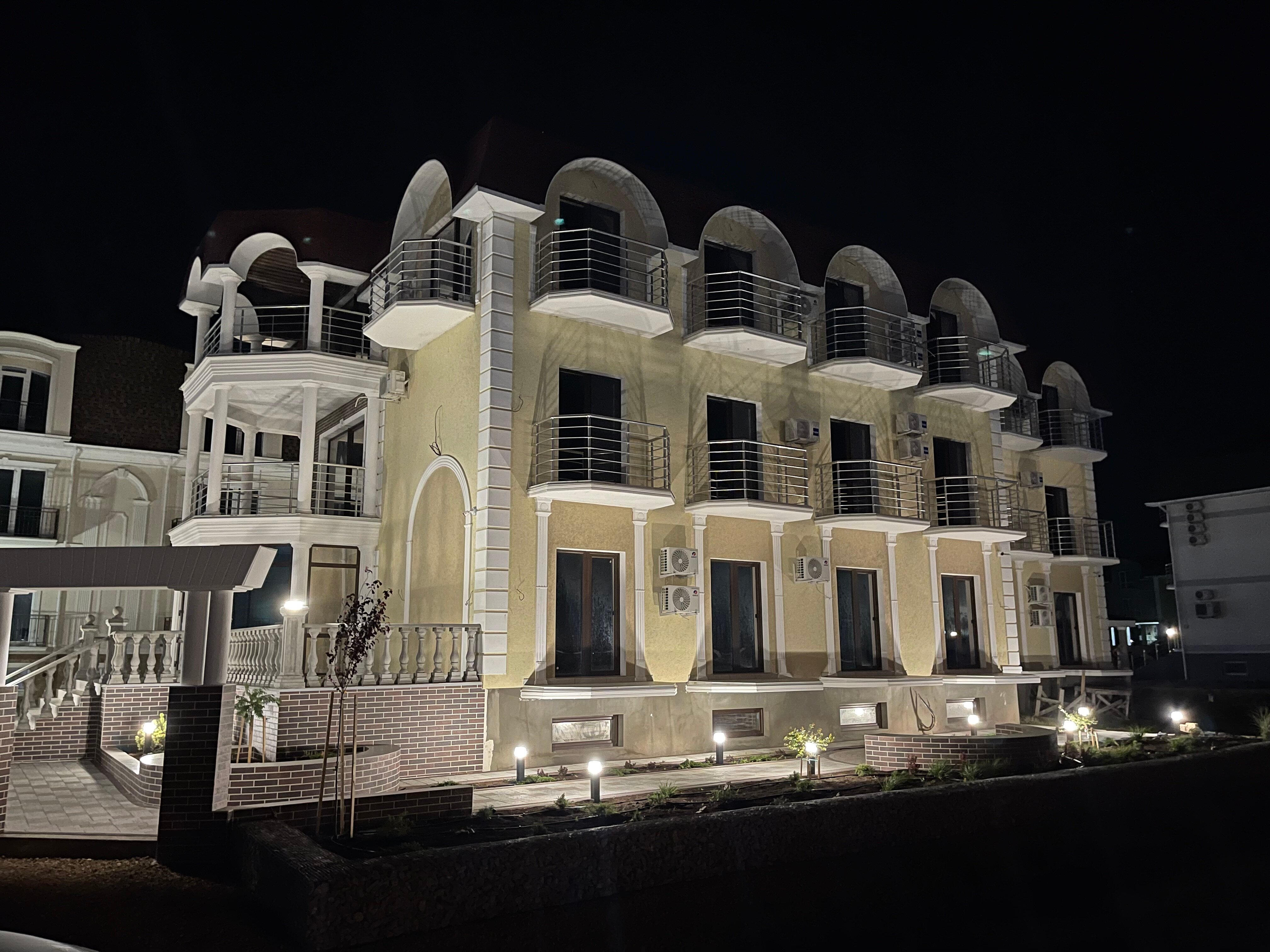 Фото отеля 2