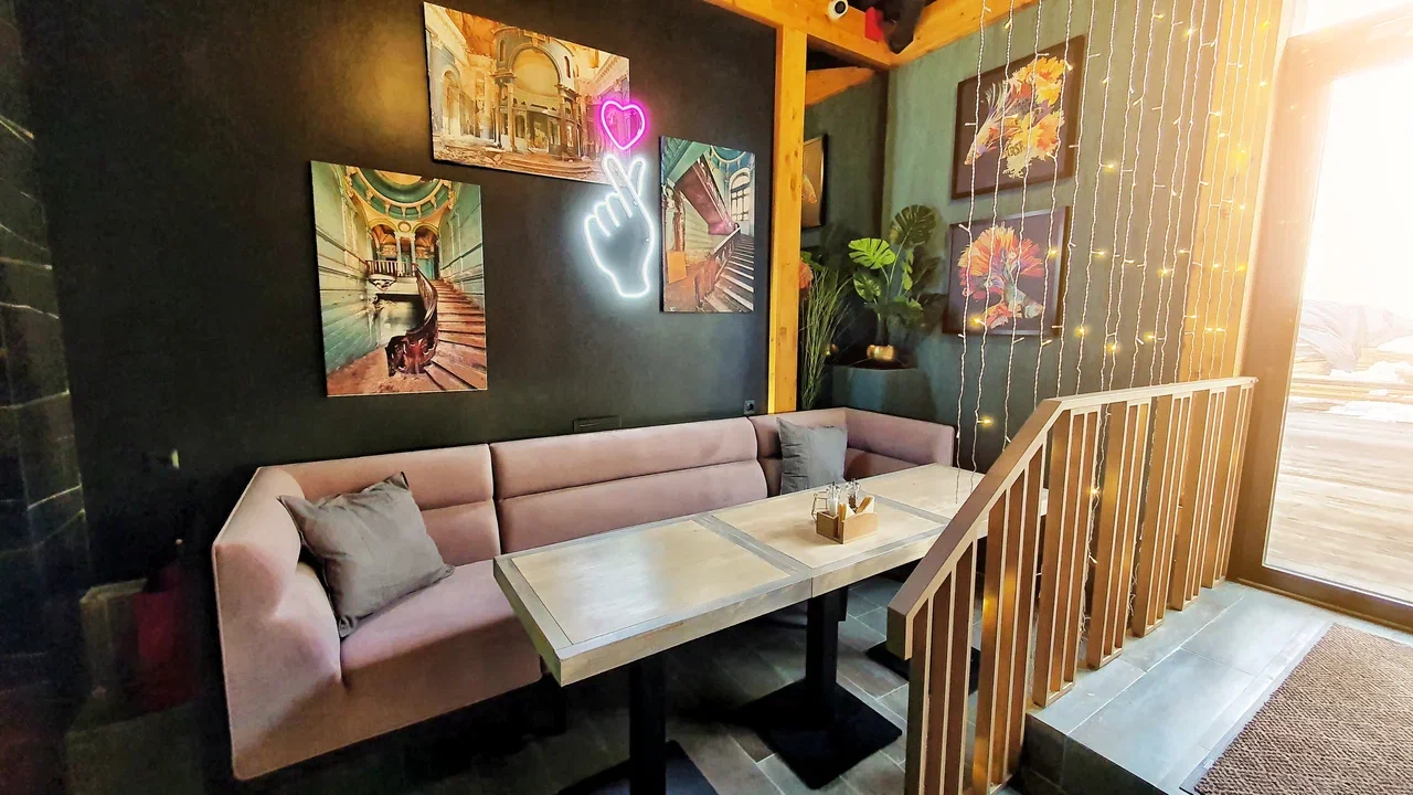 Фото Romanovo Hotel