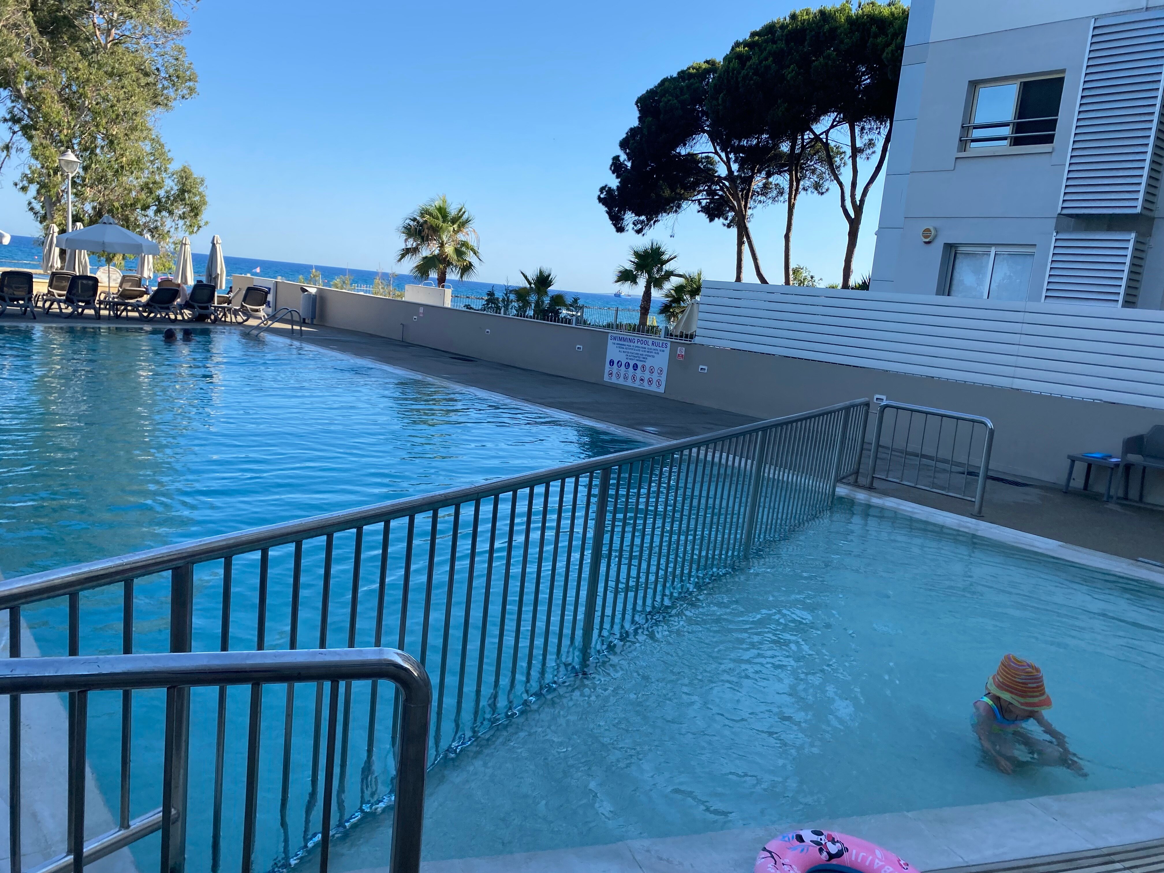 Фото Harmony Bay Hotel