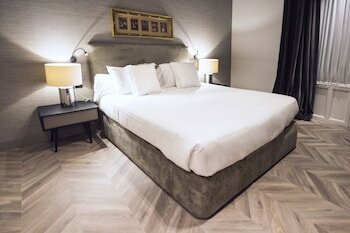 Фото Palacio Salvetti Suites