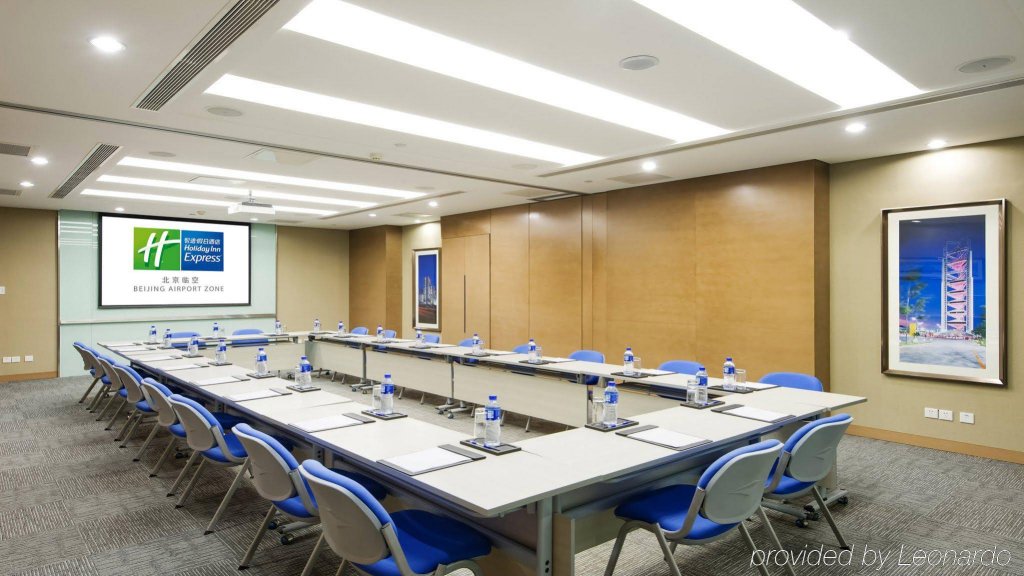 Фото Holiday Inn Express Beijing Airport Zone