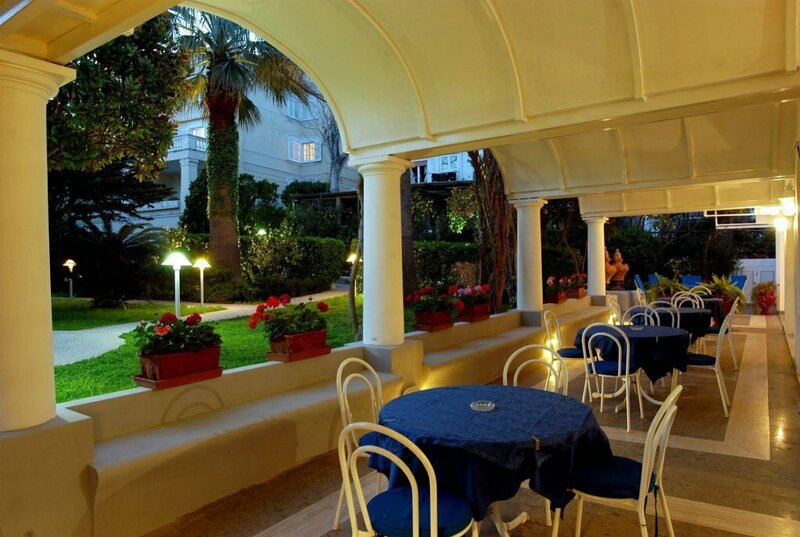 Гостиница Hotel A Pazziella в Капри