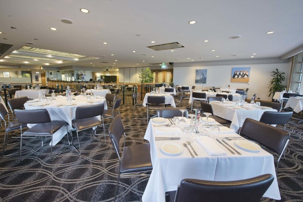 Фото Nightcap at Hotel Victor