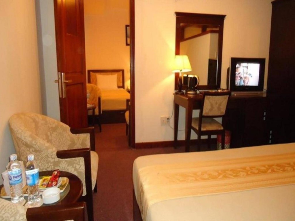 Фото Dong Kinh Hotel