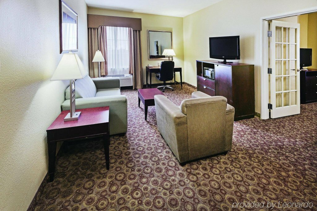 Фото La Quinta Inn & Suites by Wyndham Dfw Airport West Bedford