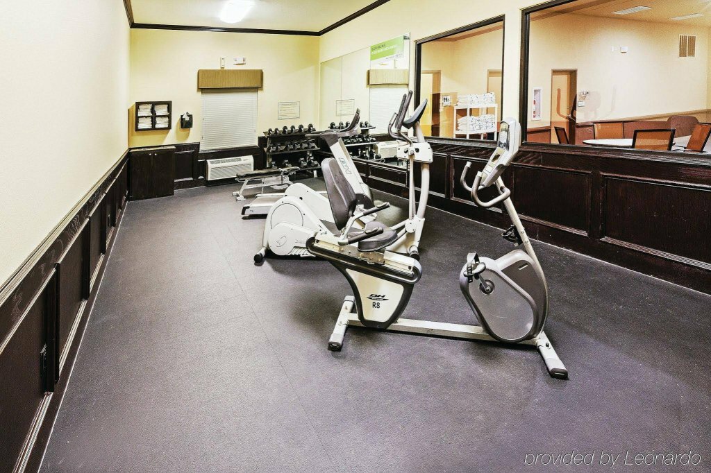 Фото La Quinta Inn & Suites by Wyndham Dfw Airport West Bedford