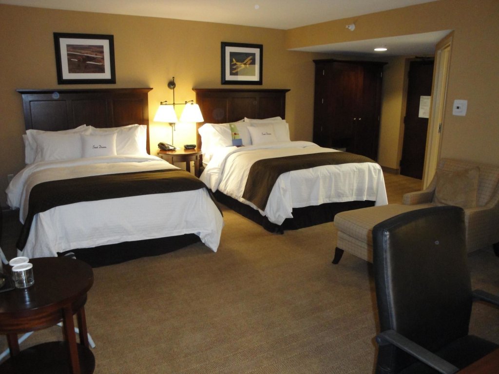 Фото DoubleTree by Hilton Cincinnati Airport