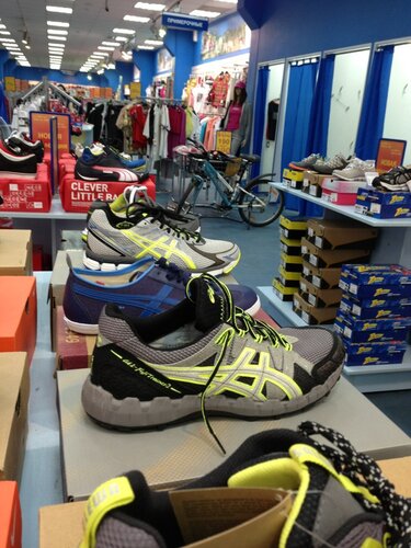 Asics pauls warehouse outlet