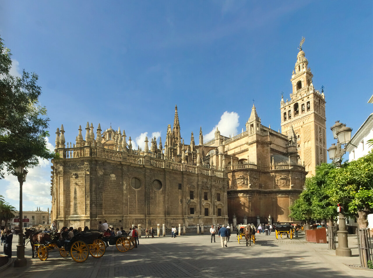 Севильский собор, католический храм, Plaza Virgen de los Reyes, 6, Севилья, Испания — Яндекс.Карты