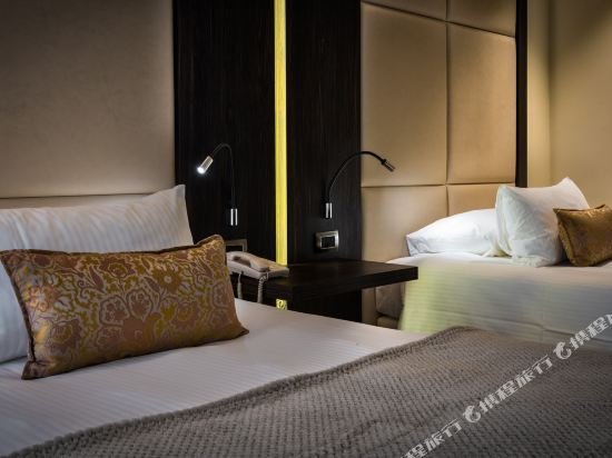 Фото Hotel The Square Milano Duomo