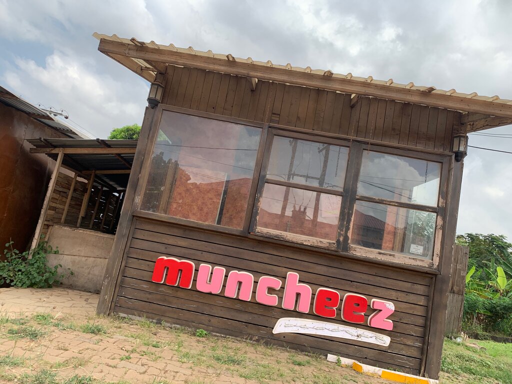 Restaurant Muncheez, Earth, photo