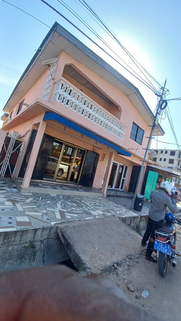 Clothing store Bend&Trend, Accra, photo