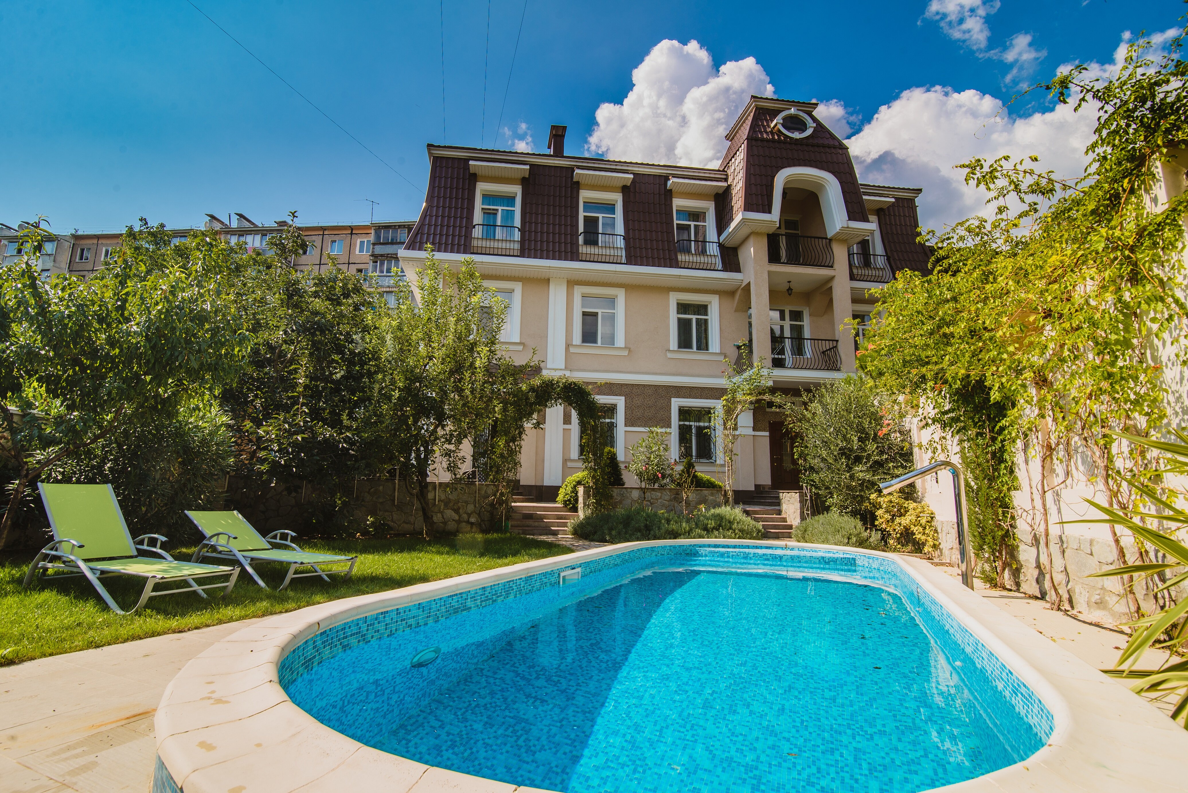 Фото отеля 1