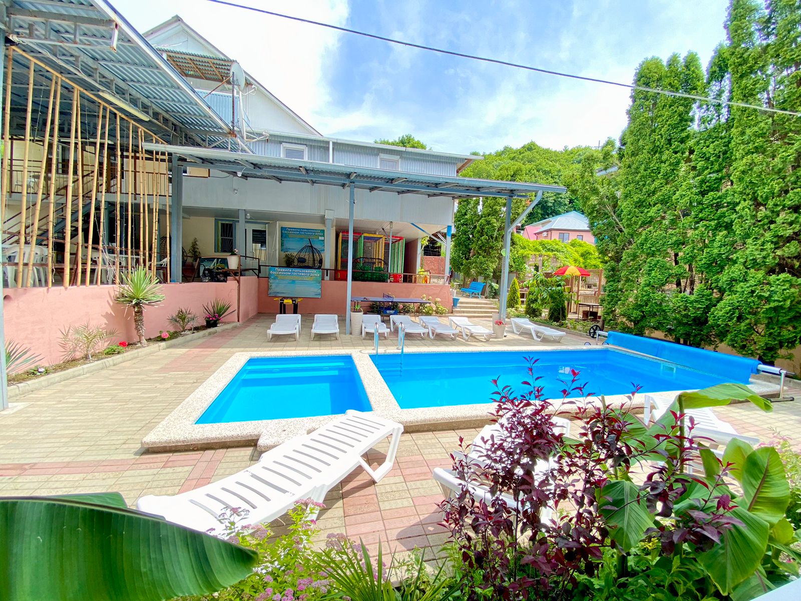 Фото отеля 1