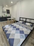 Апартаменты Inhouse на Бульваре 30-лет Победы (Sem Vetrov Neighbourhood, 30 Let Pobedy Boulevard, 42), alojamiento en alquiler diario