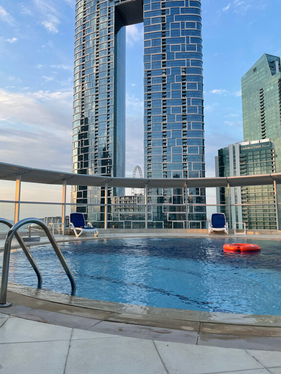 Tower Panoramic Tower, Dubai, photo