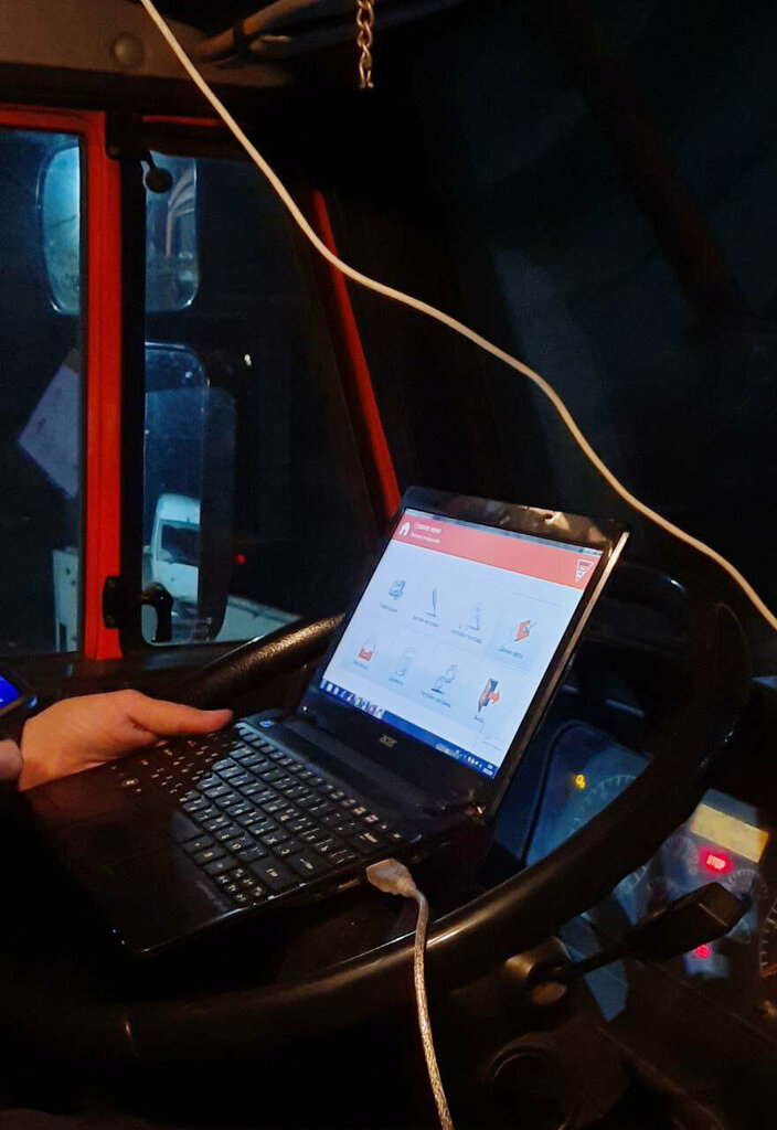 آﻻت قياس سرعة الدوران Sputnikovyye Sistemy Monitoringa ، نوفوسيبيرسك، صورة