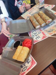 Pizza roll (selo Khvorostyanka, ploshchad Plyasunkova, 14) ، مقهى