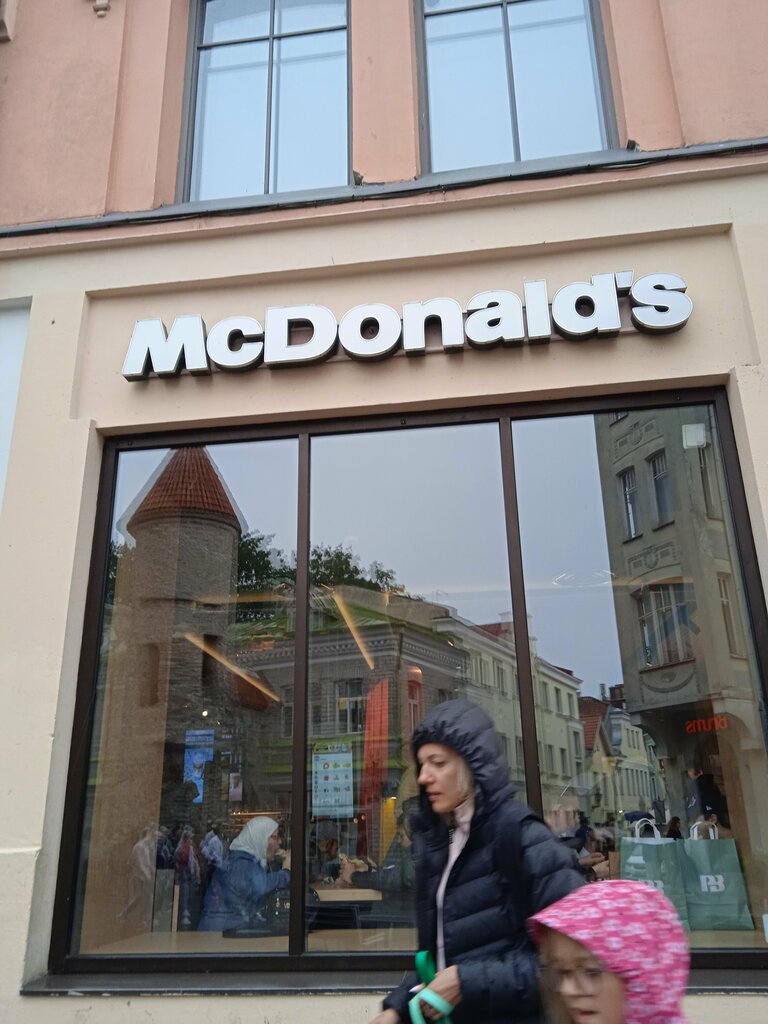 Fast food McDonald's, Tallinn, photo