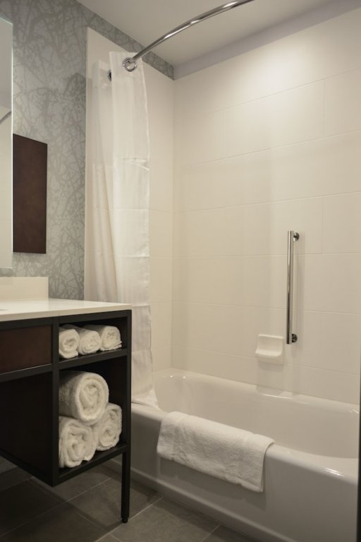 Фото Hilton Garden Inn Louisville Mall of St. Matthews