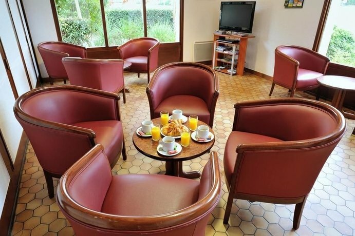 Фото Campanile - Saintes