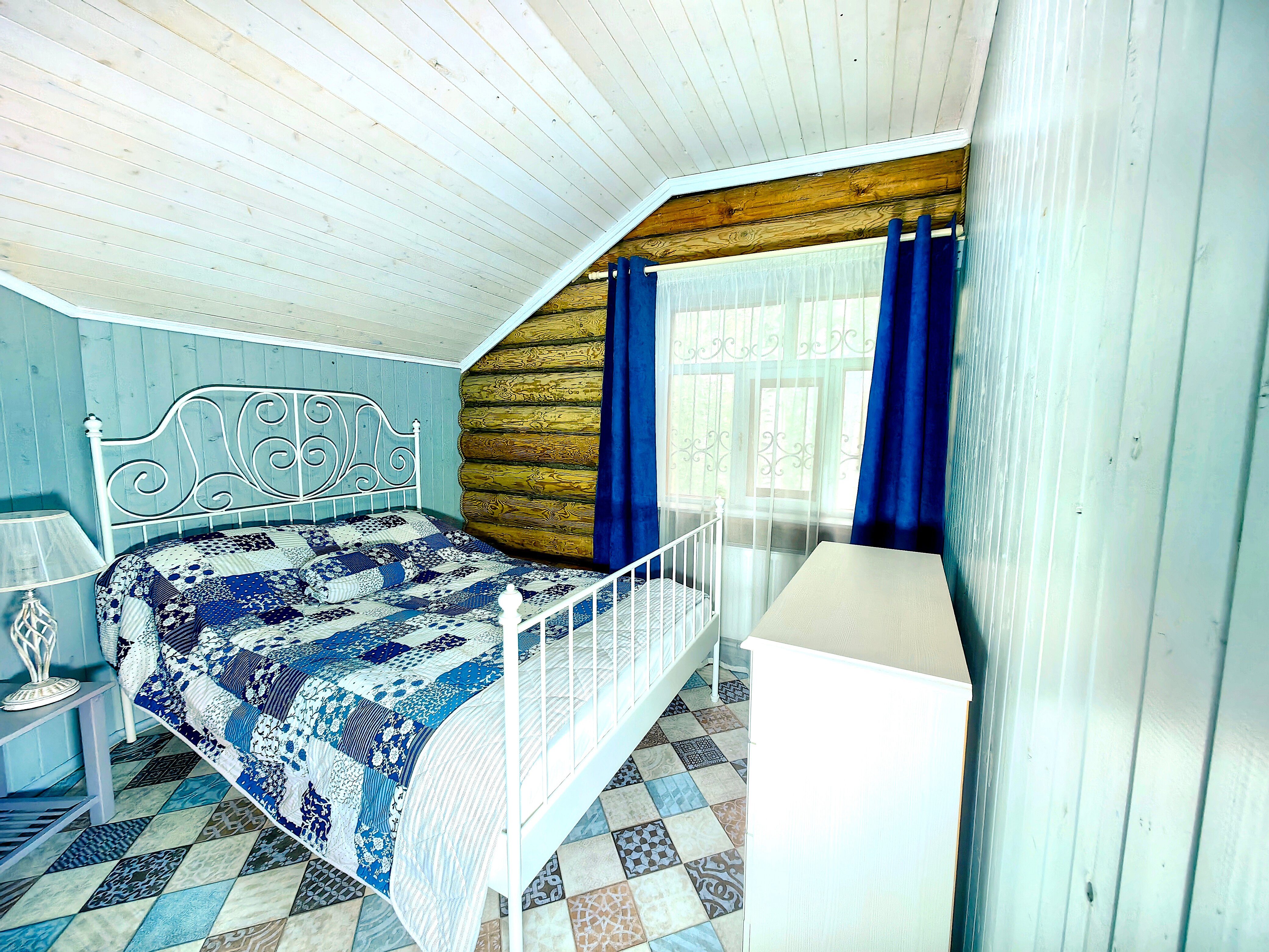 Фото Дом у голубого озера