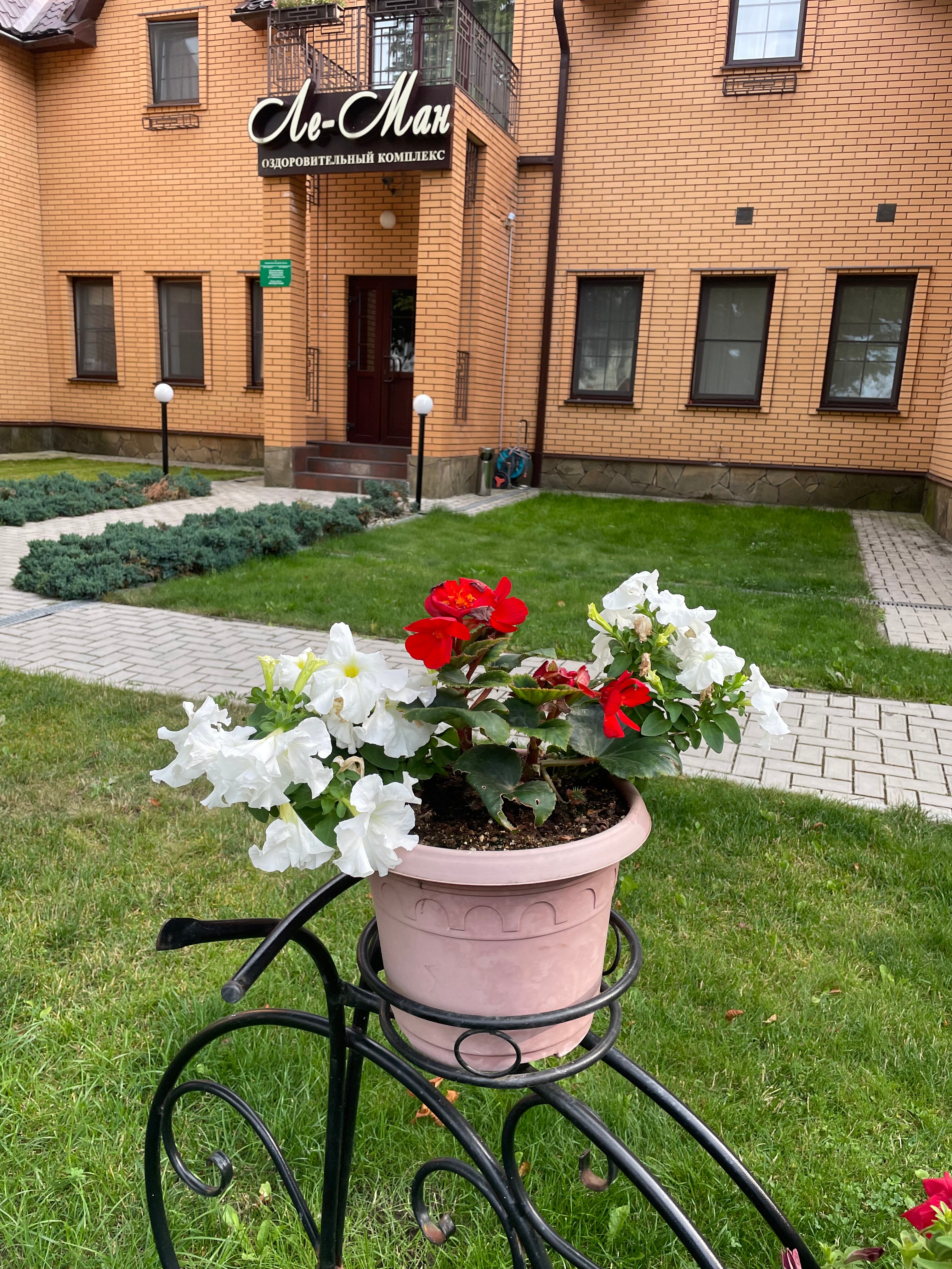 Фото Ле Ман