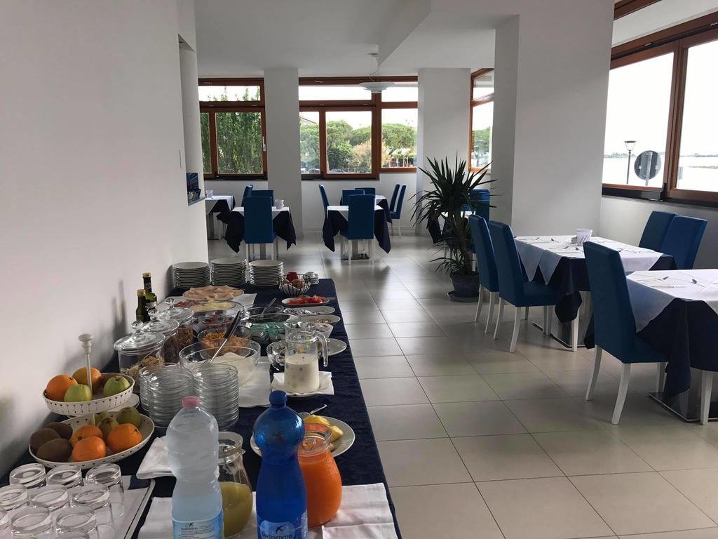 Фото Aparthotel Capitol