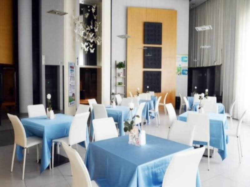 Фото Jinjiang Inn Ningbo Train Station