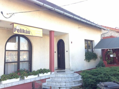 Гостиница Pelikán Szállás в Зале