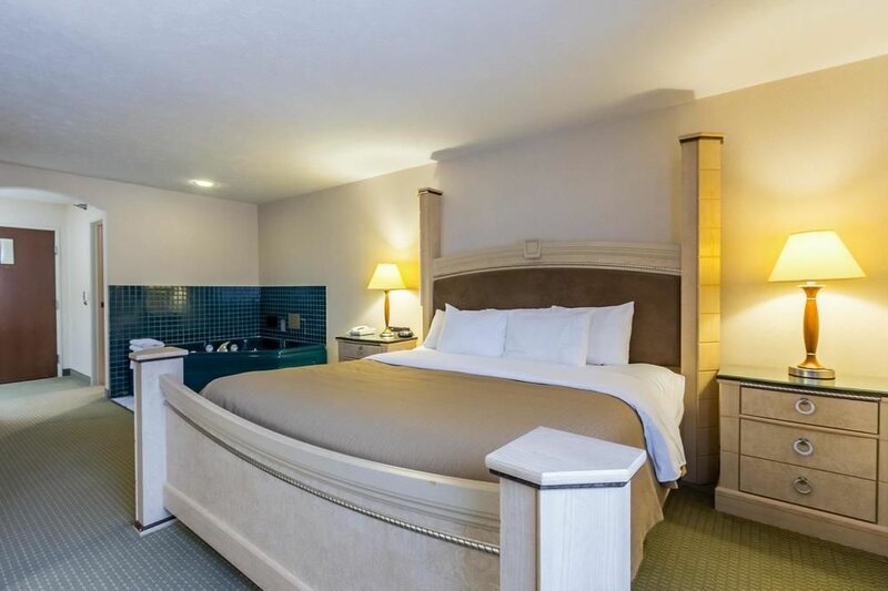 Гостиница Econo Lodge Inn & Suites Omaha - La Vista/Gretna Area