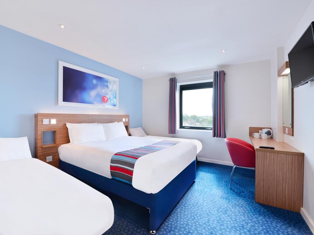 Фото Travelodge London Richmond Central