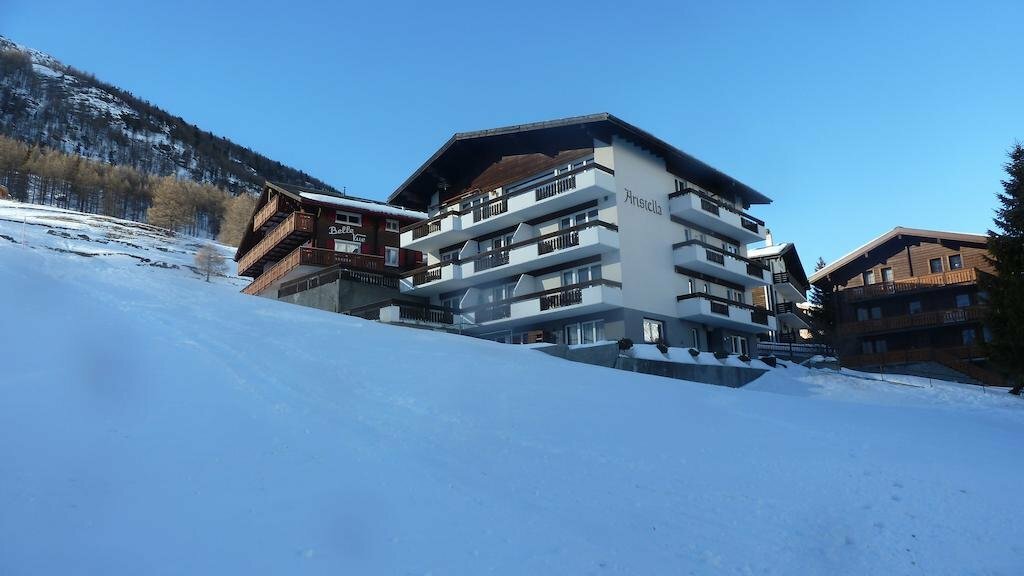 Hotel Haus Aristella, Valais, photo