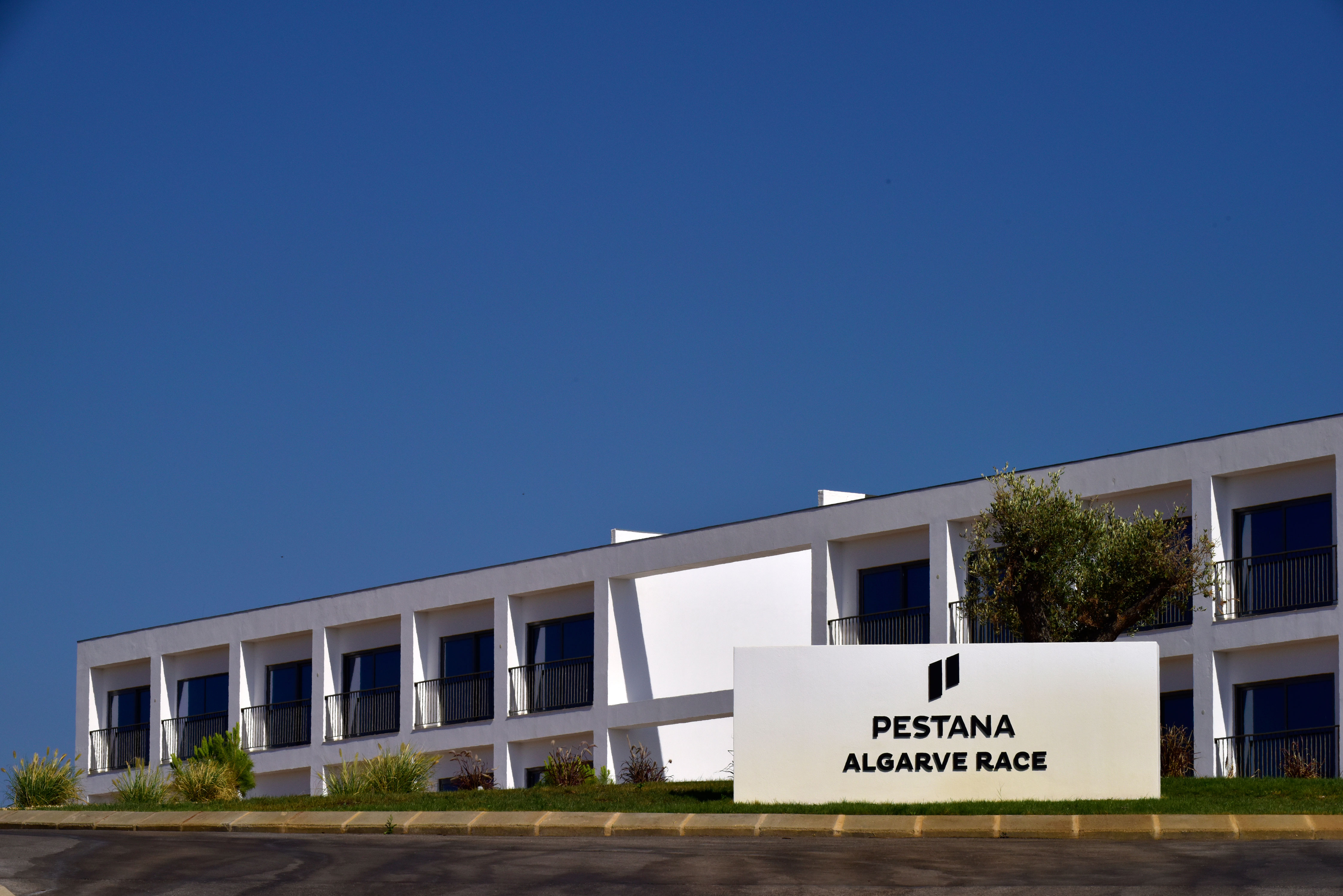 Фото Algarve Race Resort Hotel