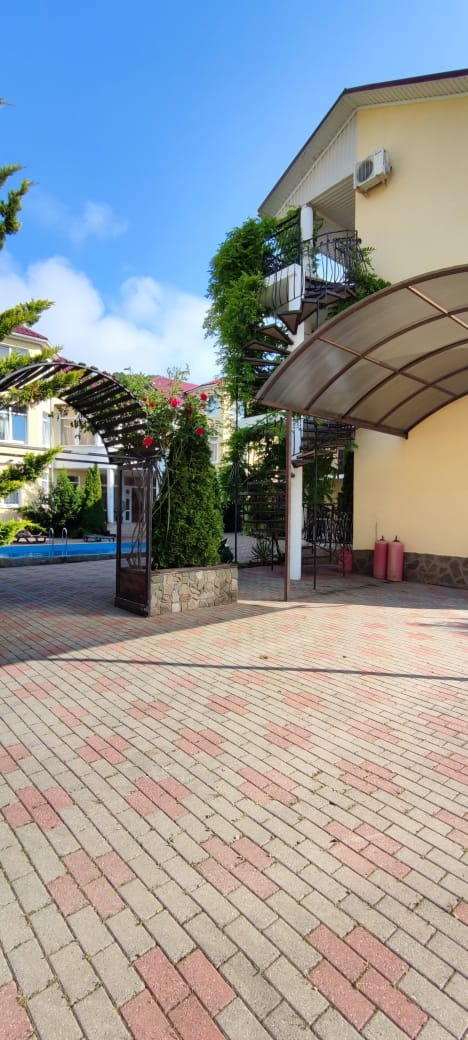 Фото Селена